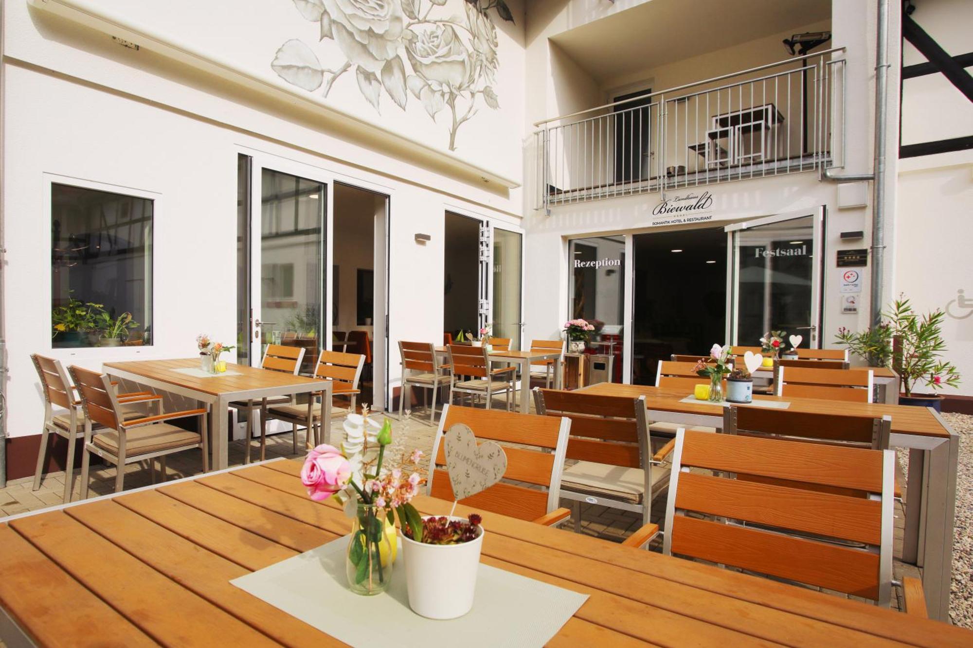 Romantik Hotel Landhaus Biewald Friedland  Bagian luar foto